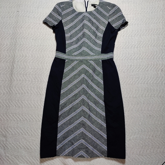 J. CREW - Navy Sheath Dress with Contrasting Stripe Size 4 - Picture 1 of 15